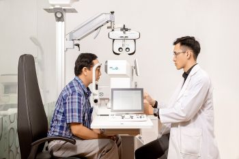 8 điều cần biết khi phẫu thuật thay thủy tinh thể mắt bằng phương pháp Phaco
