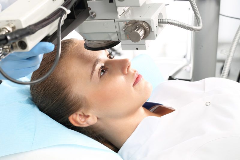 Bệnh nhân sẽ cần tái khám sau khi mổ để kiểm soát thị lực của mắt
